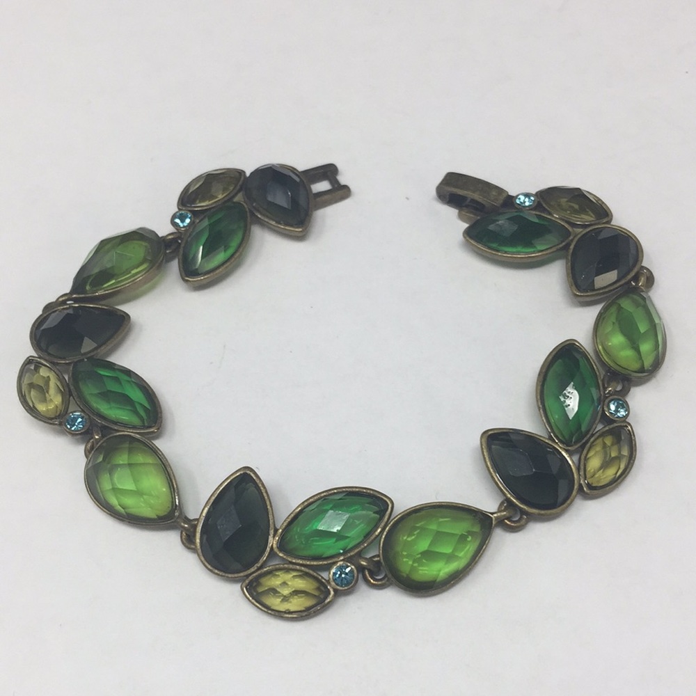 Green leaves bracelet set in brasstone rhinestone